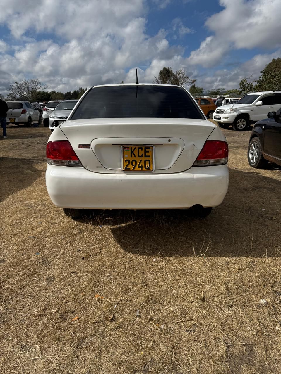 mitsubishi-lancer-cedia-2008-big-2