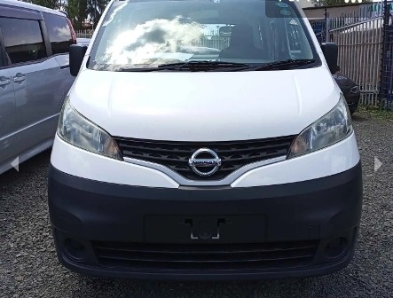 nissan-nv200