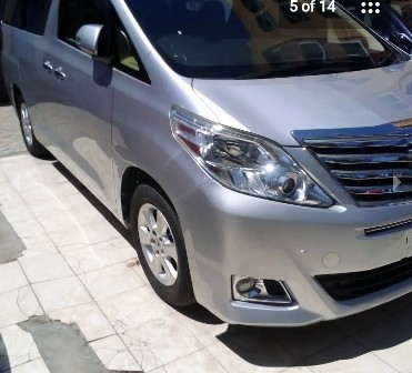 toyota-alphard