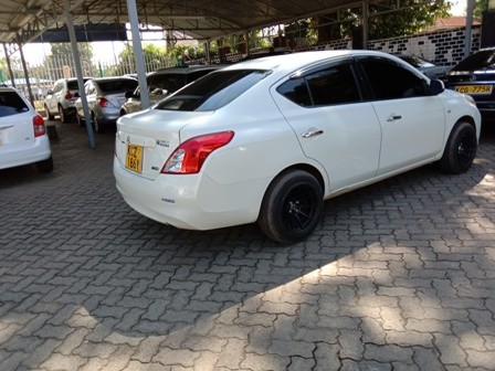 nissan-latio-big-1