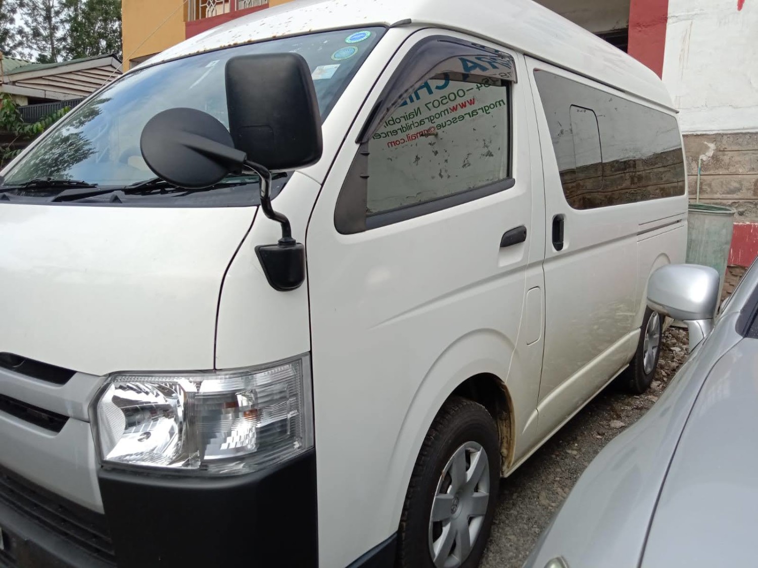 toyota-hiace-regius-ace