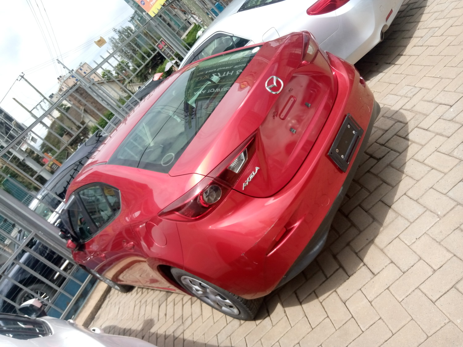 mazda-axela