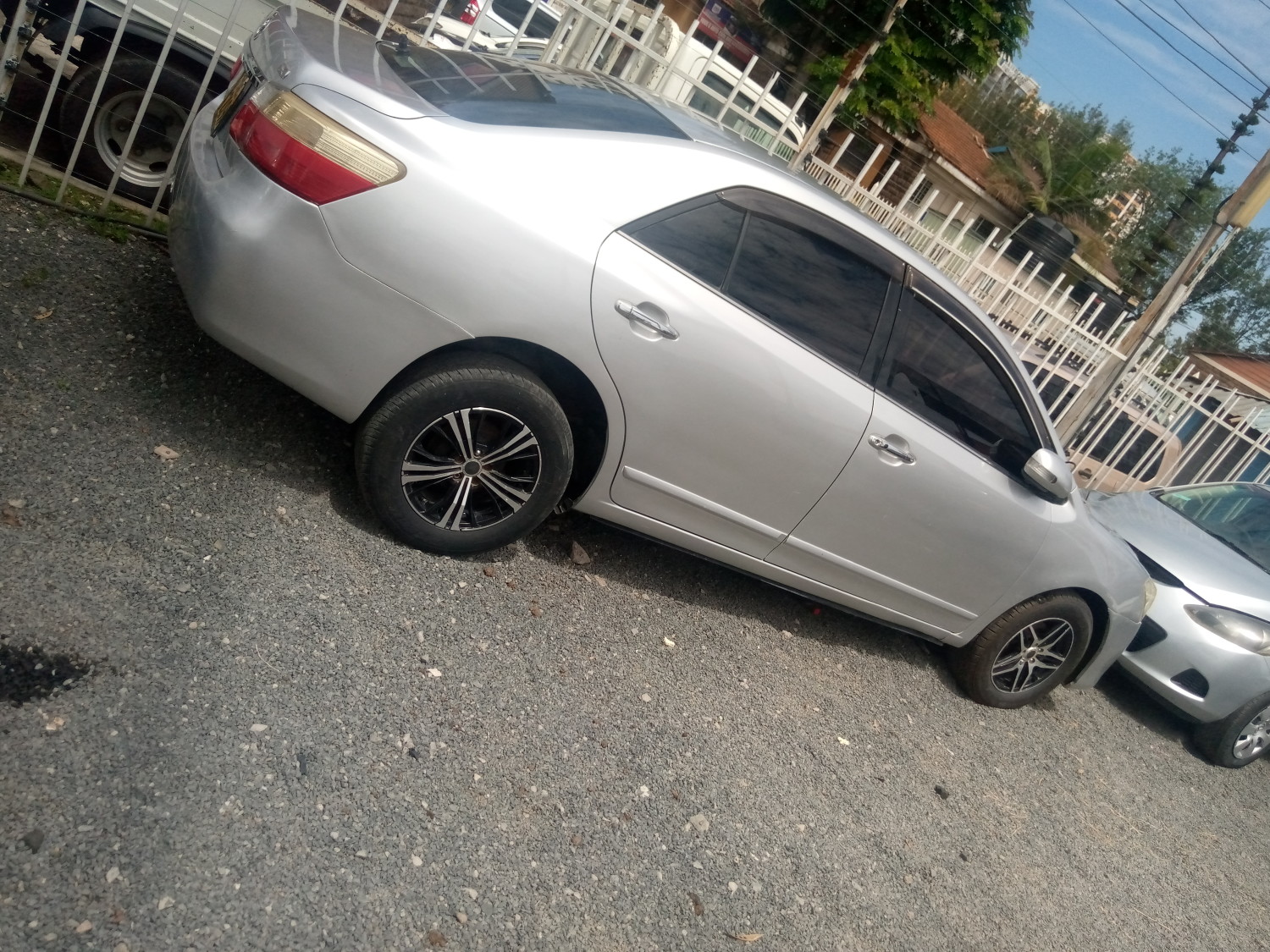 toyota-premio
