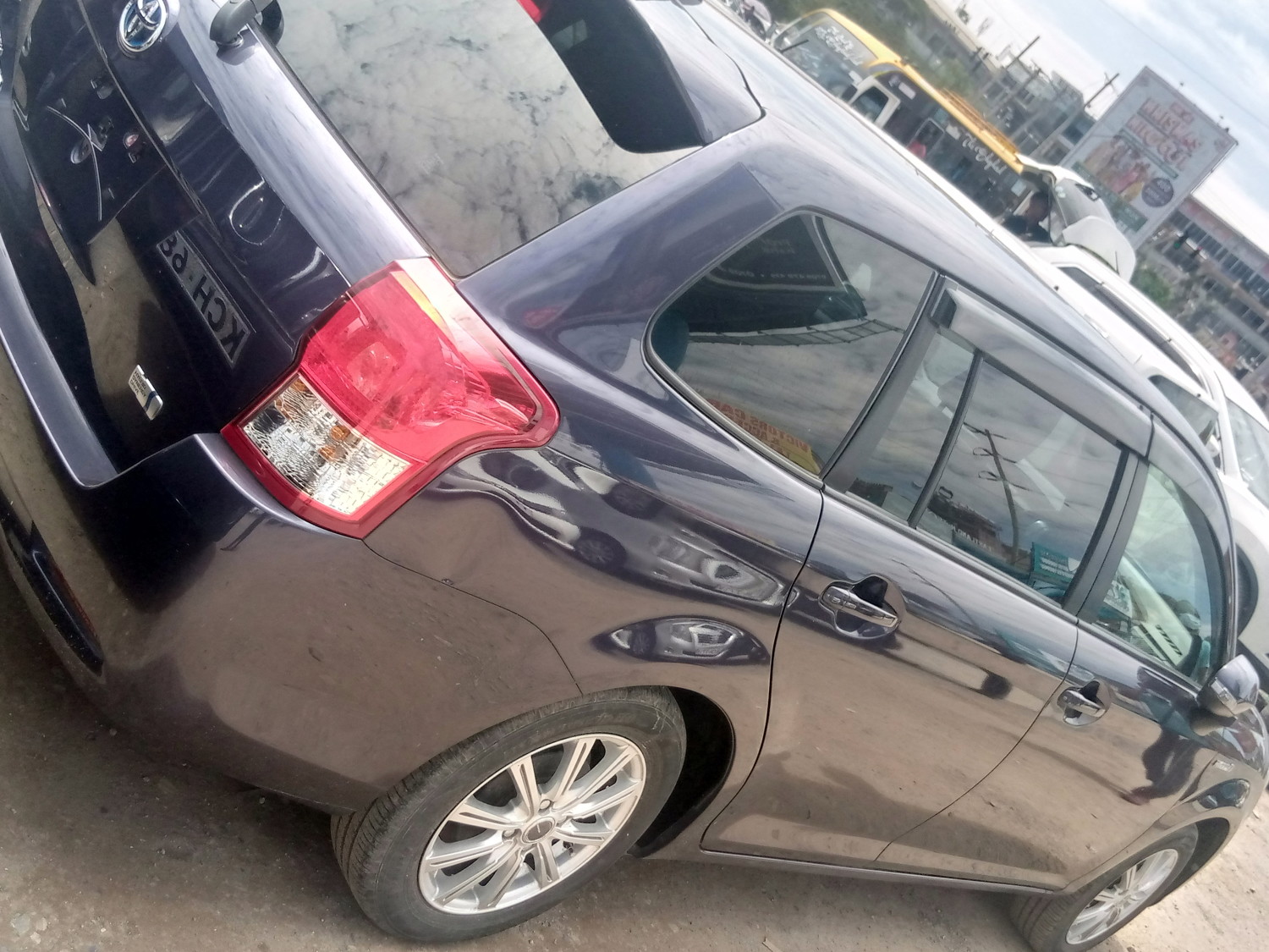 toyota-fielder