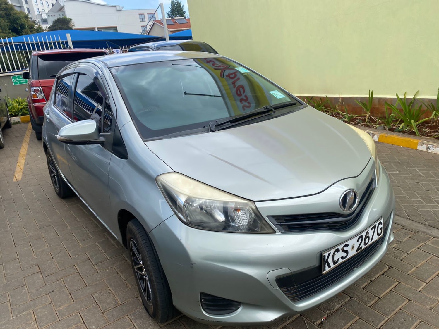 toyota-vitz