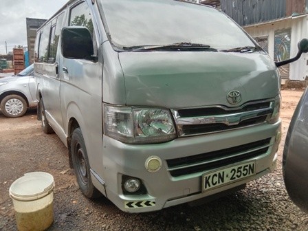 toyota-regius-ace-hiace