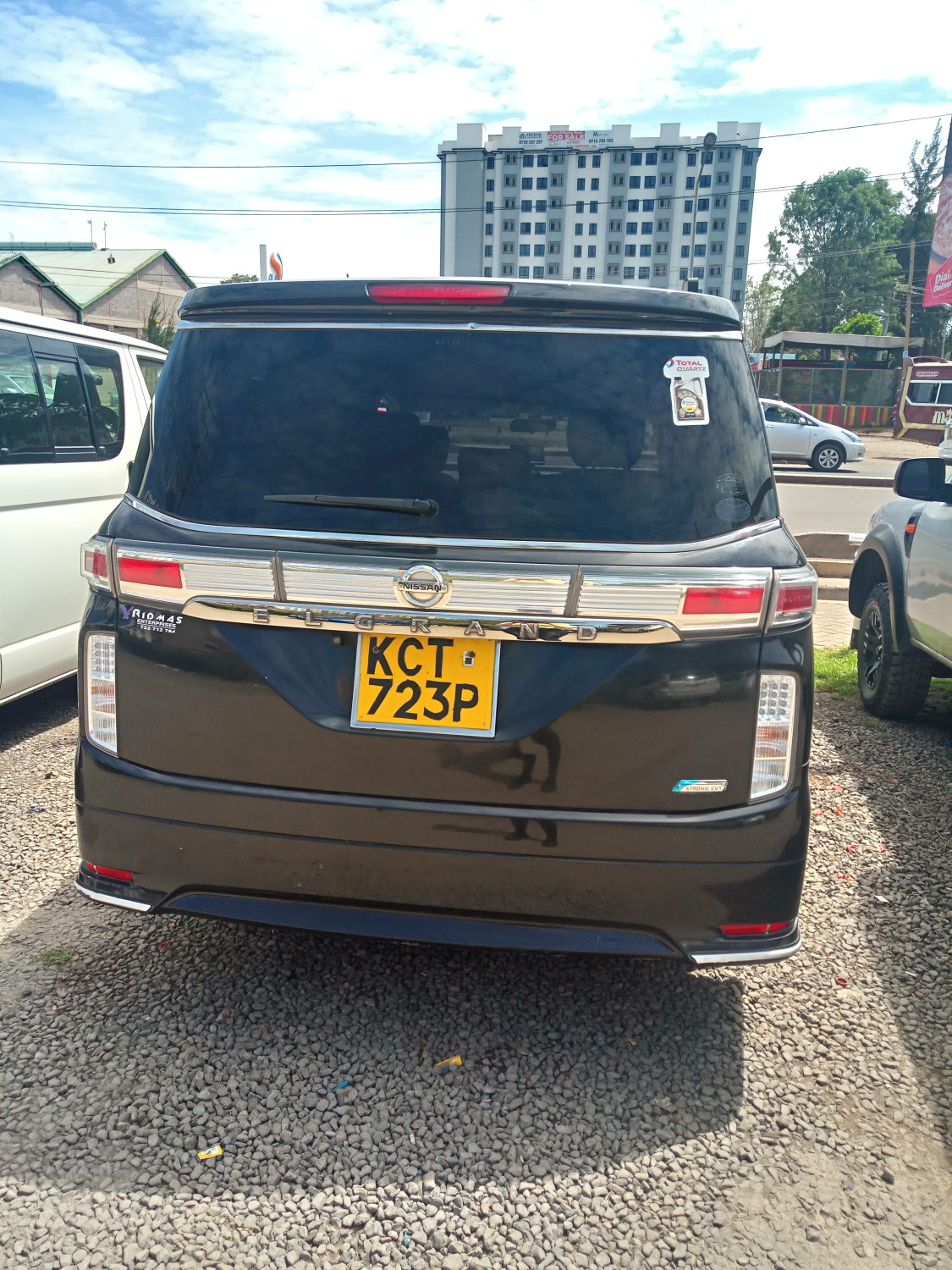 nissan-elgrand