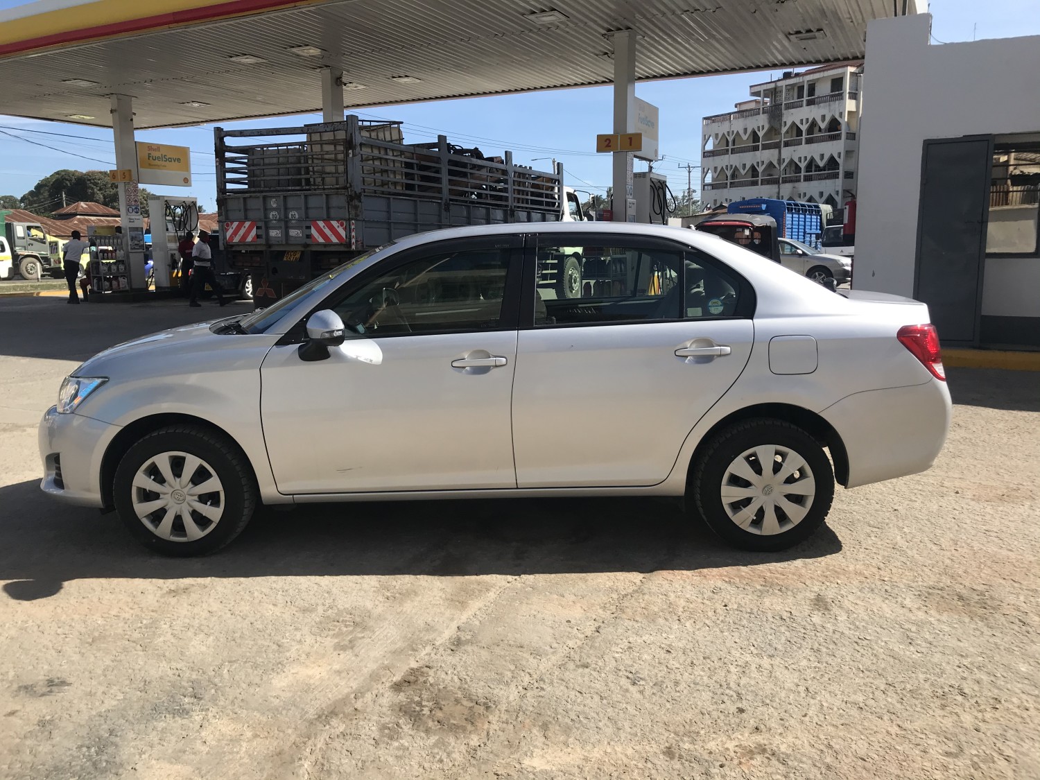 toyota-axio