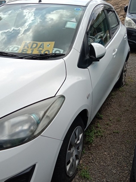 mazda-demio