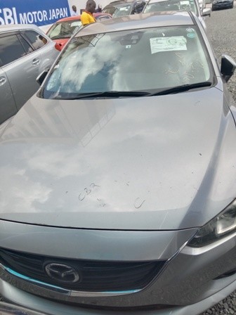 mazda-axela