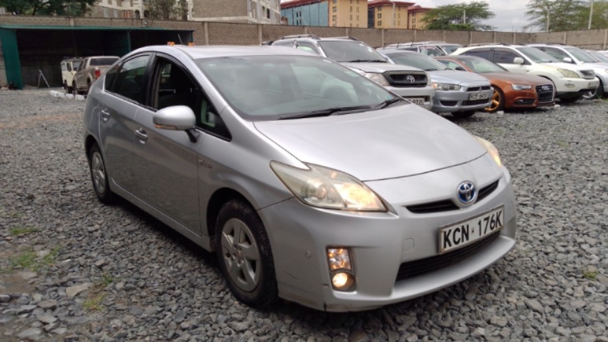 clean-toyota-prius-2010-available-for-sale