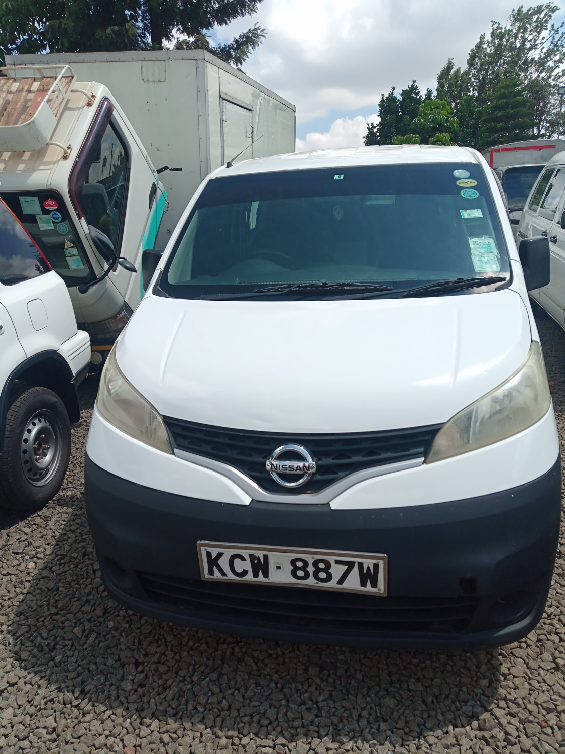 nissannv200