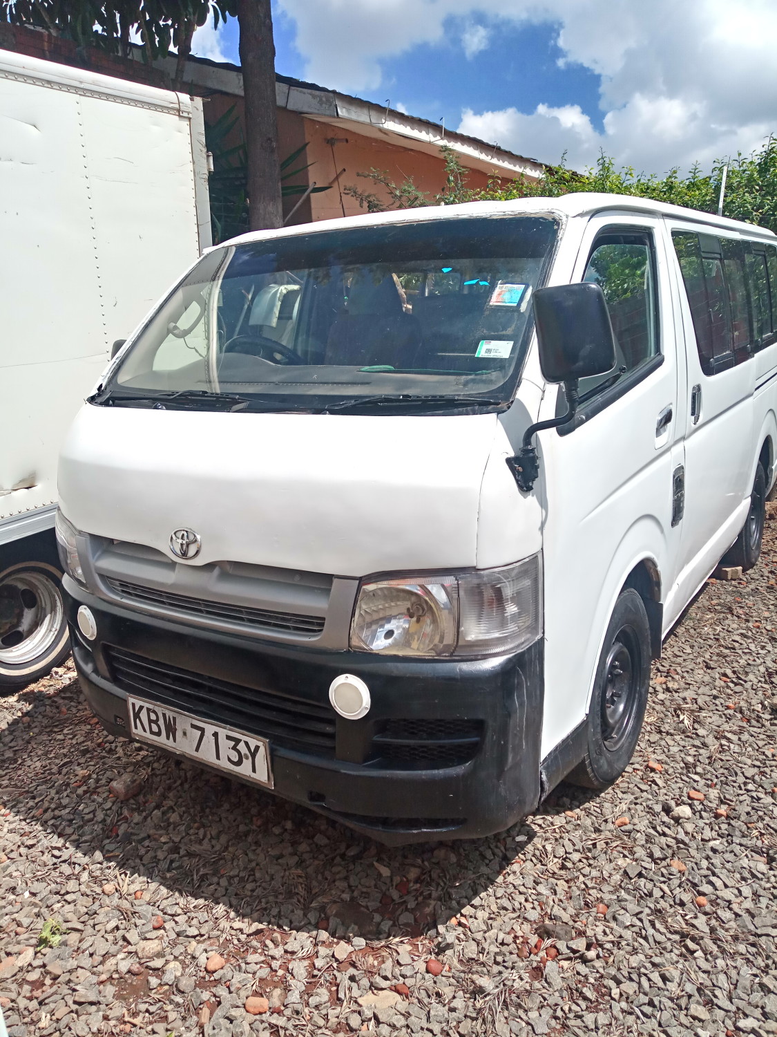 toyota-hiace