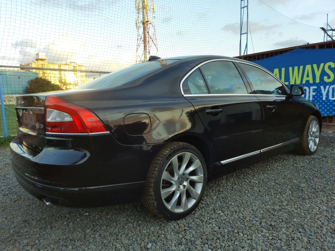 volvo-s80