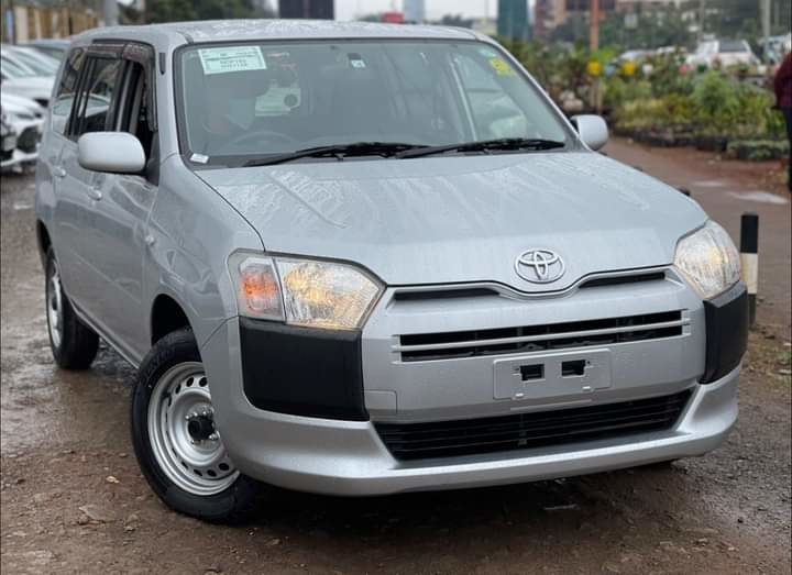 toyota-succeed