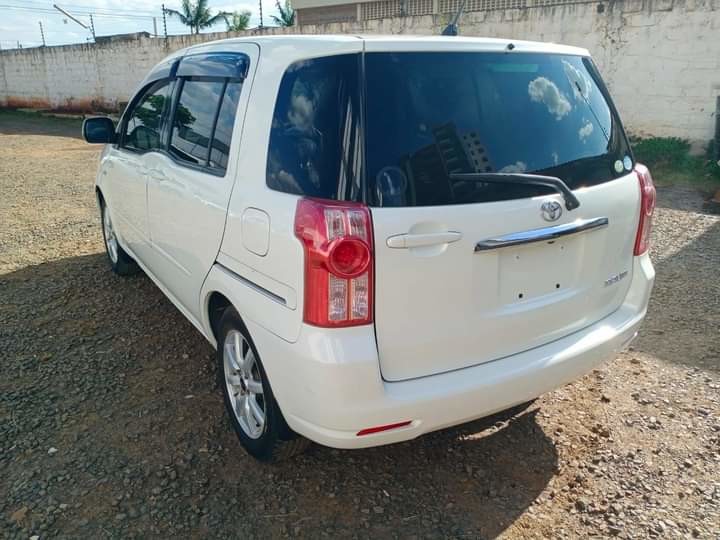 toyota-raum