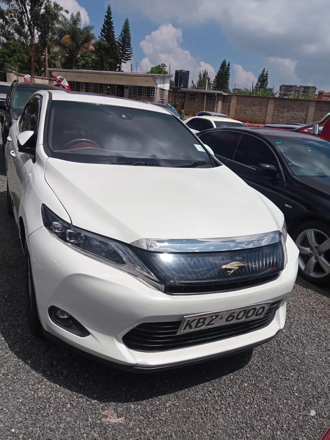 toyota-harrier