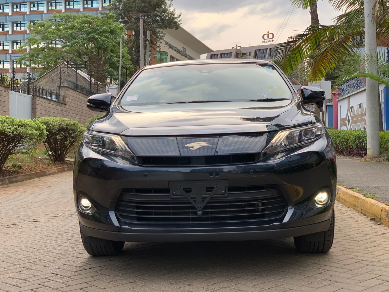 toyota-harrier