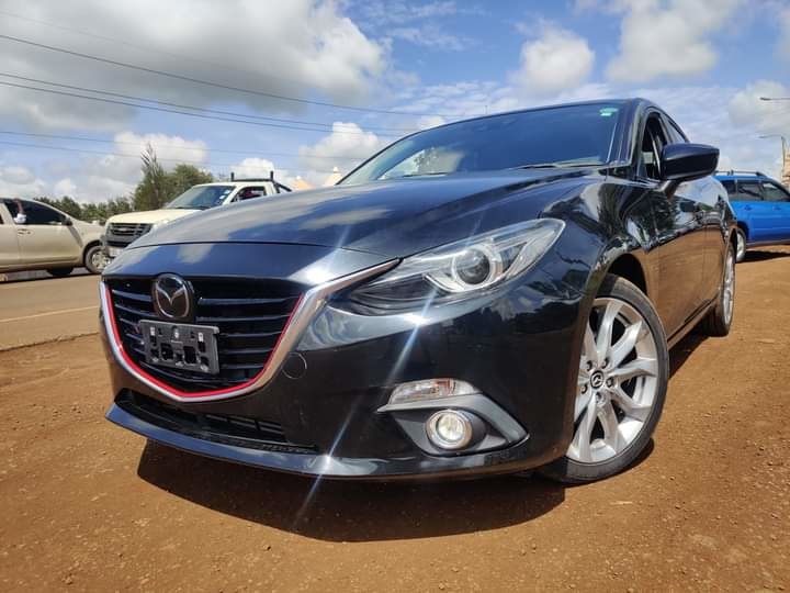 mazda-axela