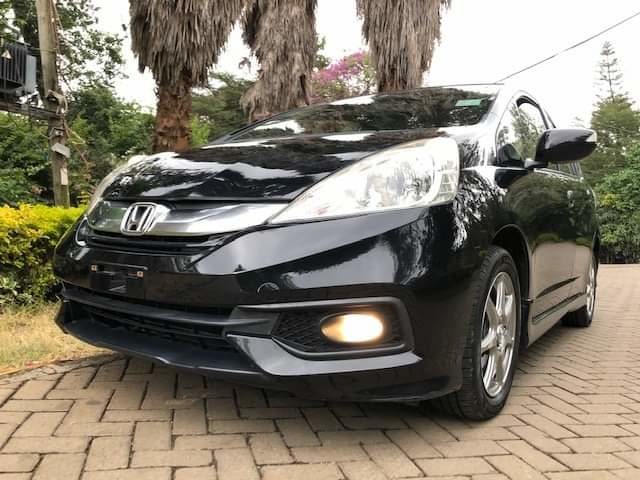 honda-fit-shuttle