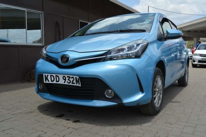 toyota-vitz