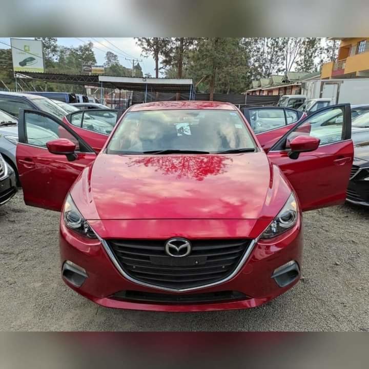 mazda-axela-big-0