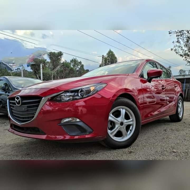 mazda-axela-big-2