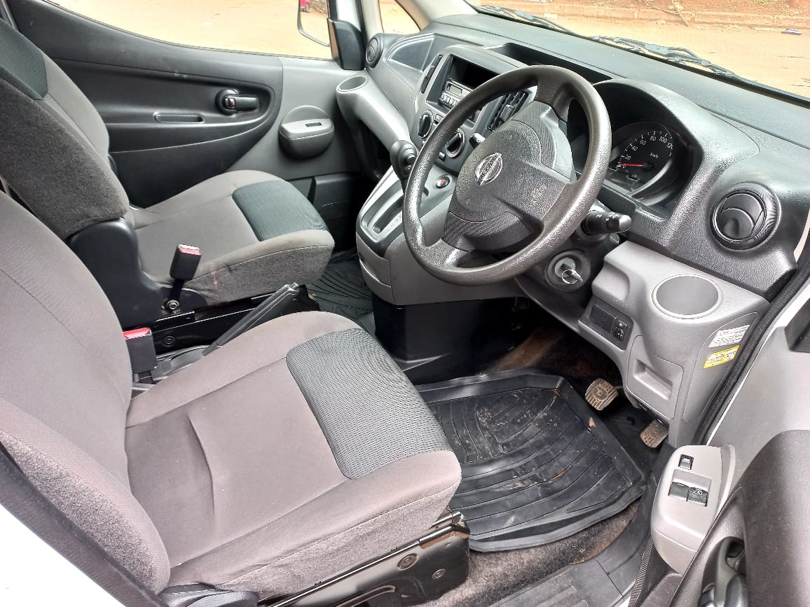 nissan-nv-200