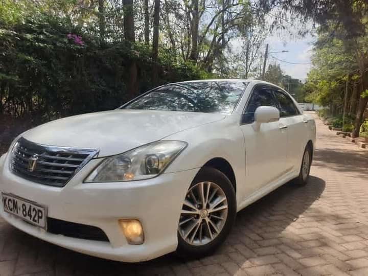 toyota-crown