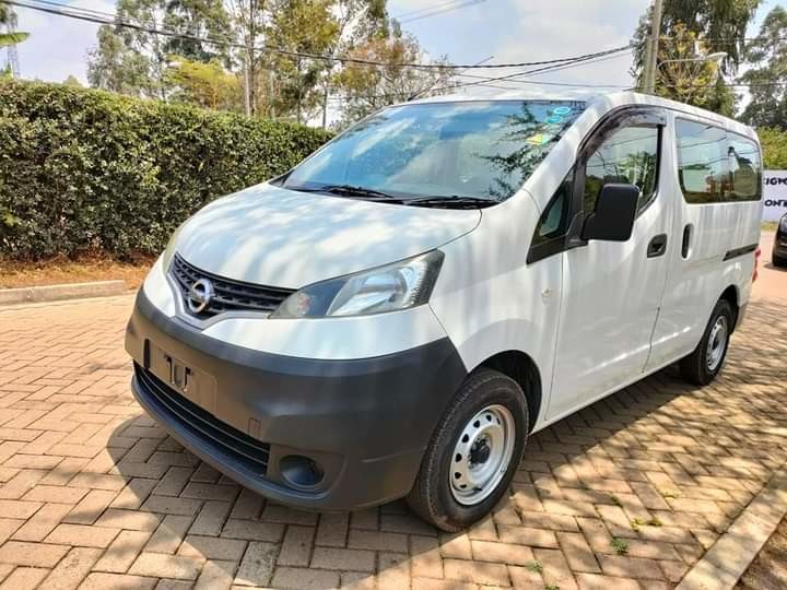 nissan-nv200