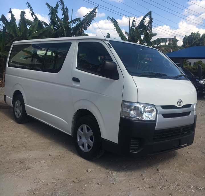 toyota-hiace