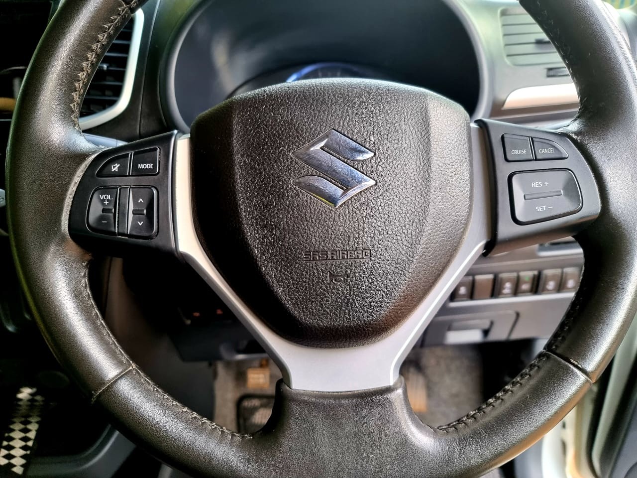 suzuki-solio-2014-big-3
