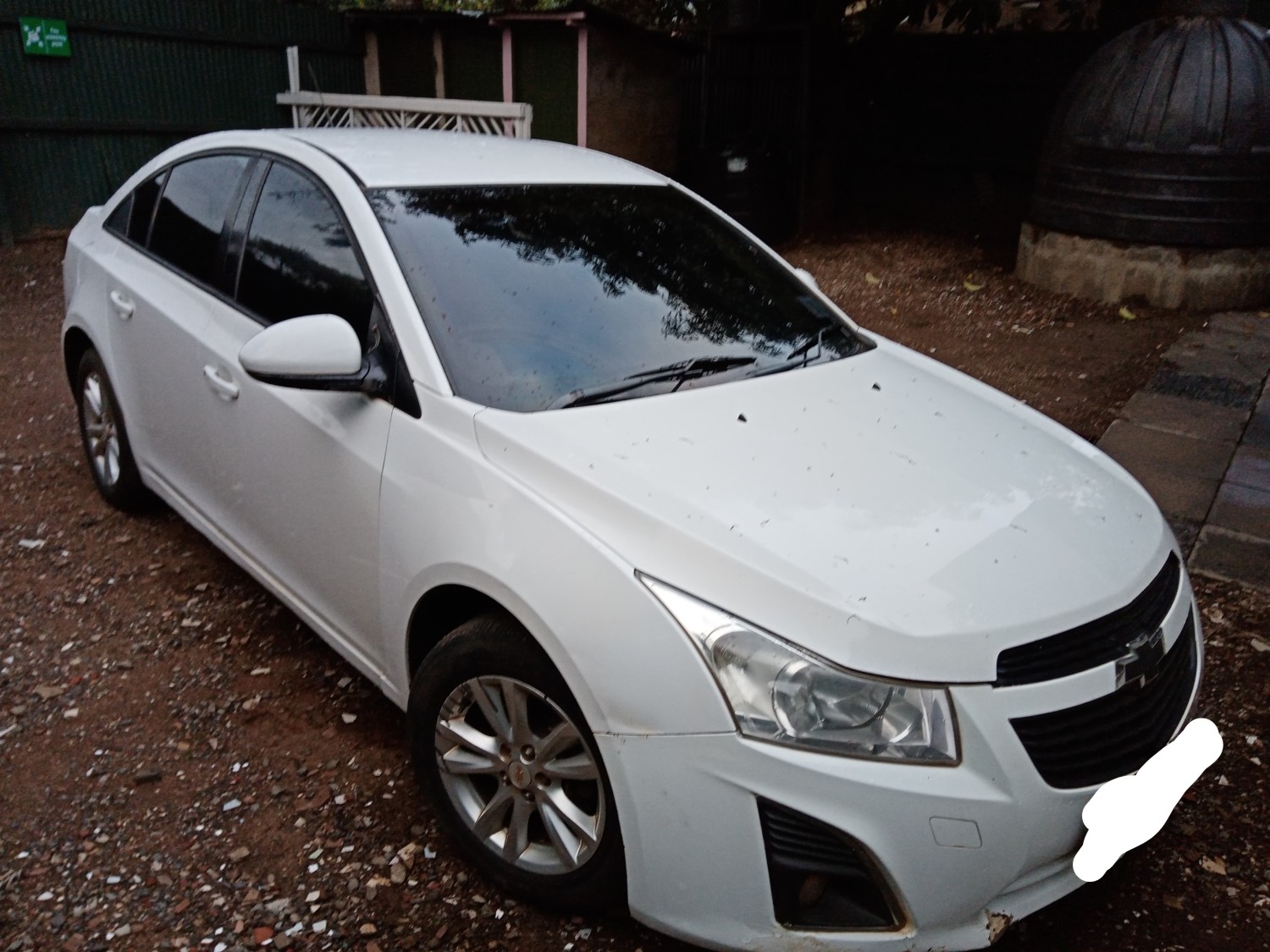 chevrolet-cruze-ls-2013