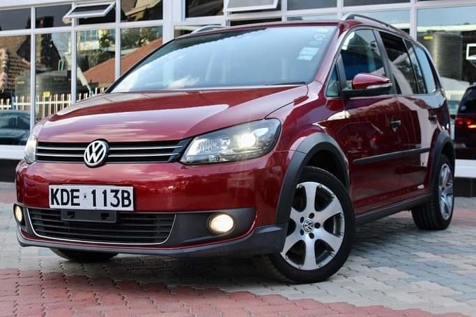 volkswagen-cross-touran