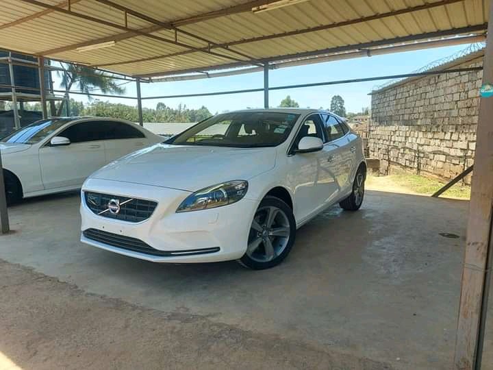 volkswagen-v40