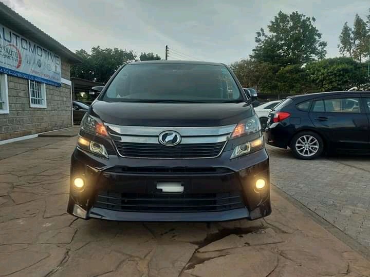 toyota-vellifire