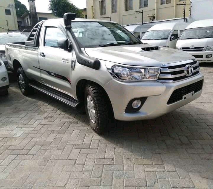 toyota-hilux