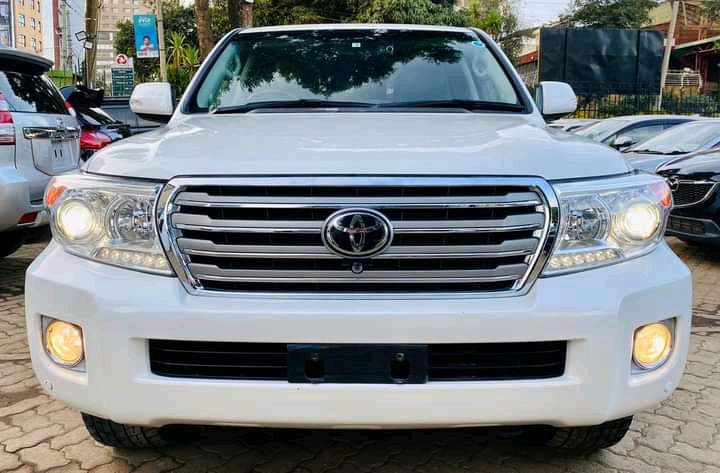 toyota-landcruiser