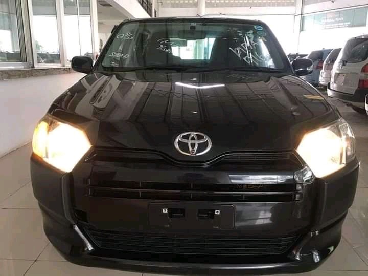 toyota-probox