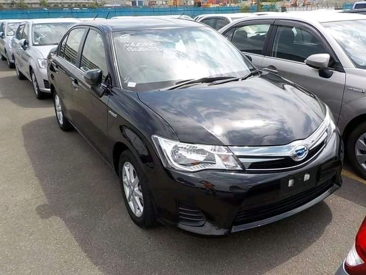 toyota-fielder