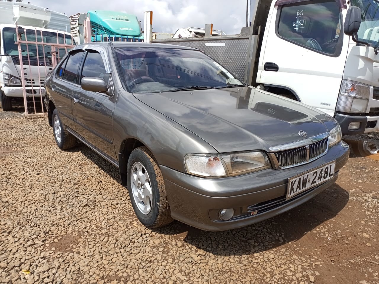 nissan-sunny