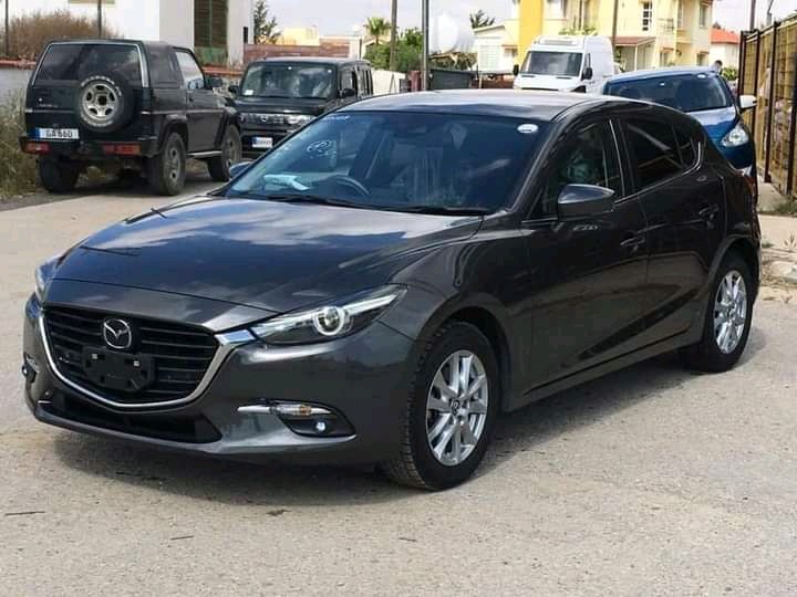 mazda-axela