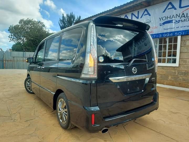 nissan-serena
