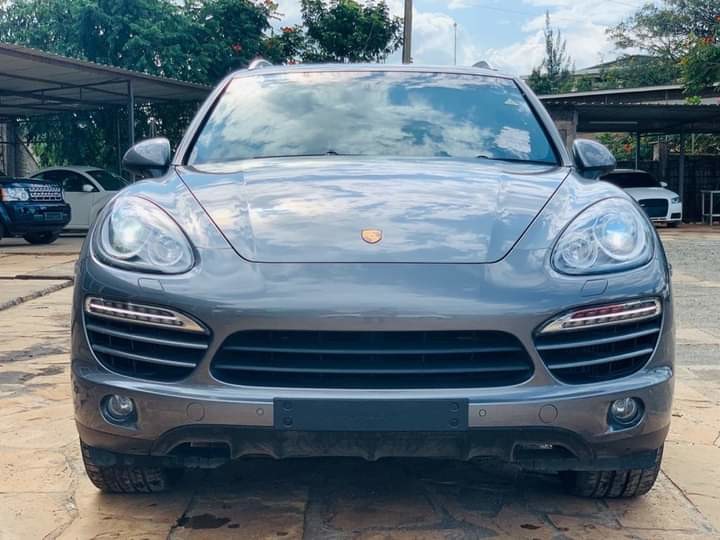 porsche-cayenne