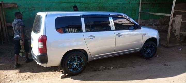 toyota-probox