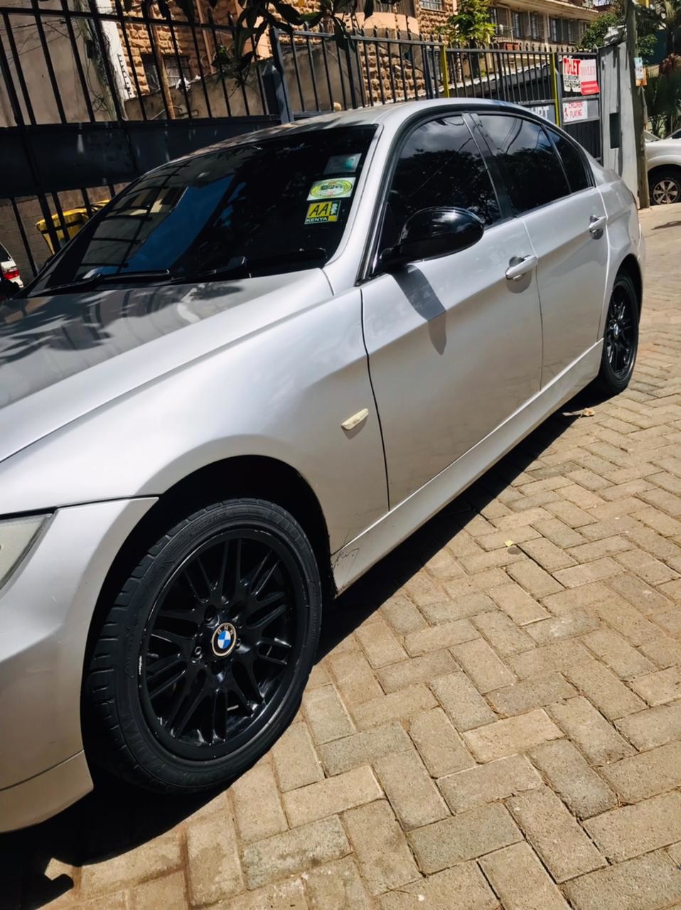 bmw-320i