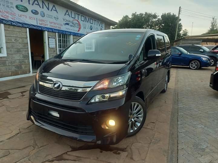 toyota-velfire