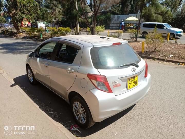 toyota-vitz