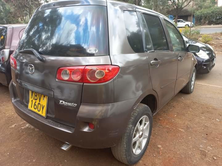mazda-demio