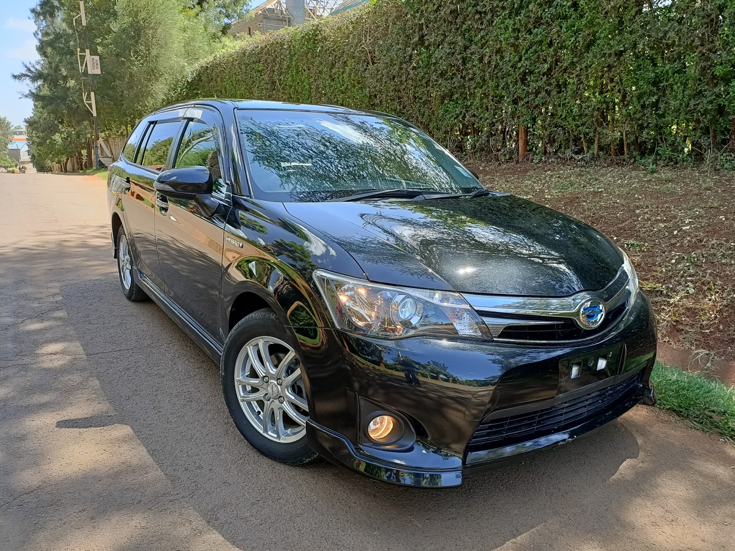 2014-toyota-fielder-wxb-hybrid-15l-2wd-auto-push-to-start